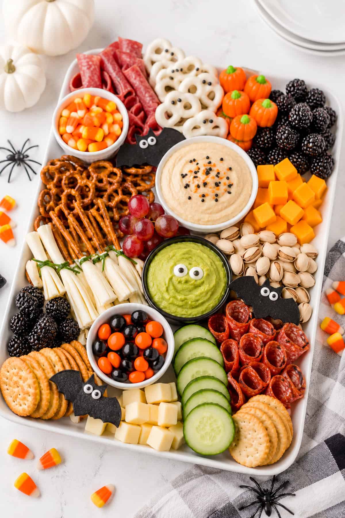 25+ Easy Halloween Finger Foods for a Spooky Party